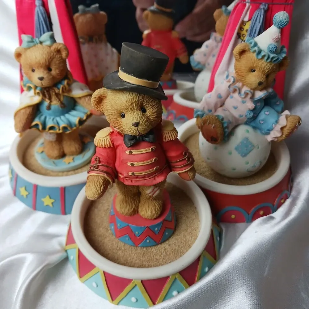 CHERISHED TEDDIES IN THE CENTER RING CIRCUS SET W/11 FIGURINES